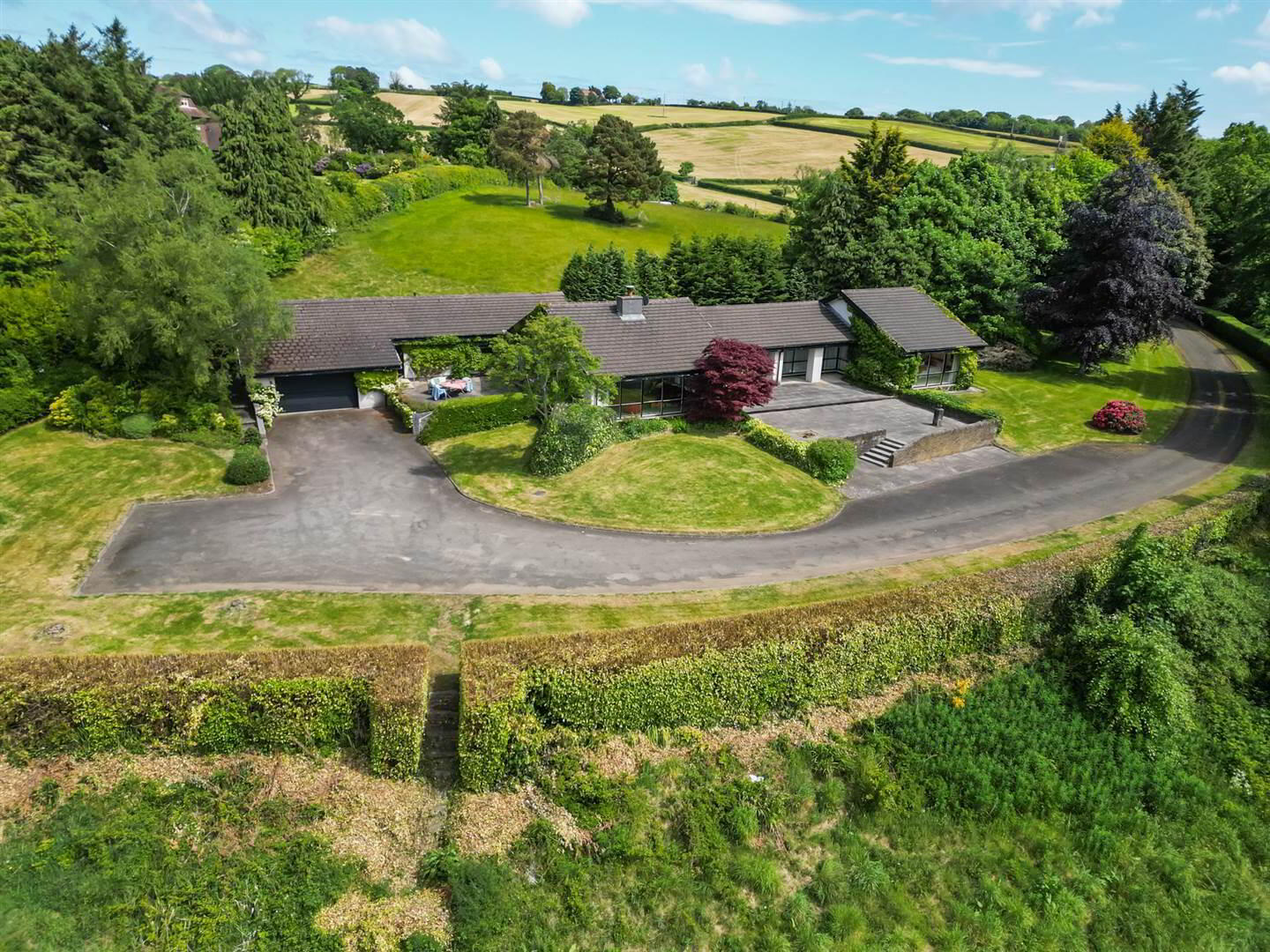 "Glenshee", 72 Quarry Road 1 of 19