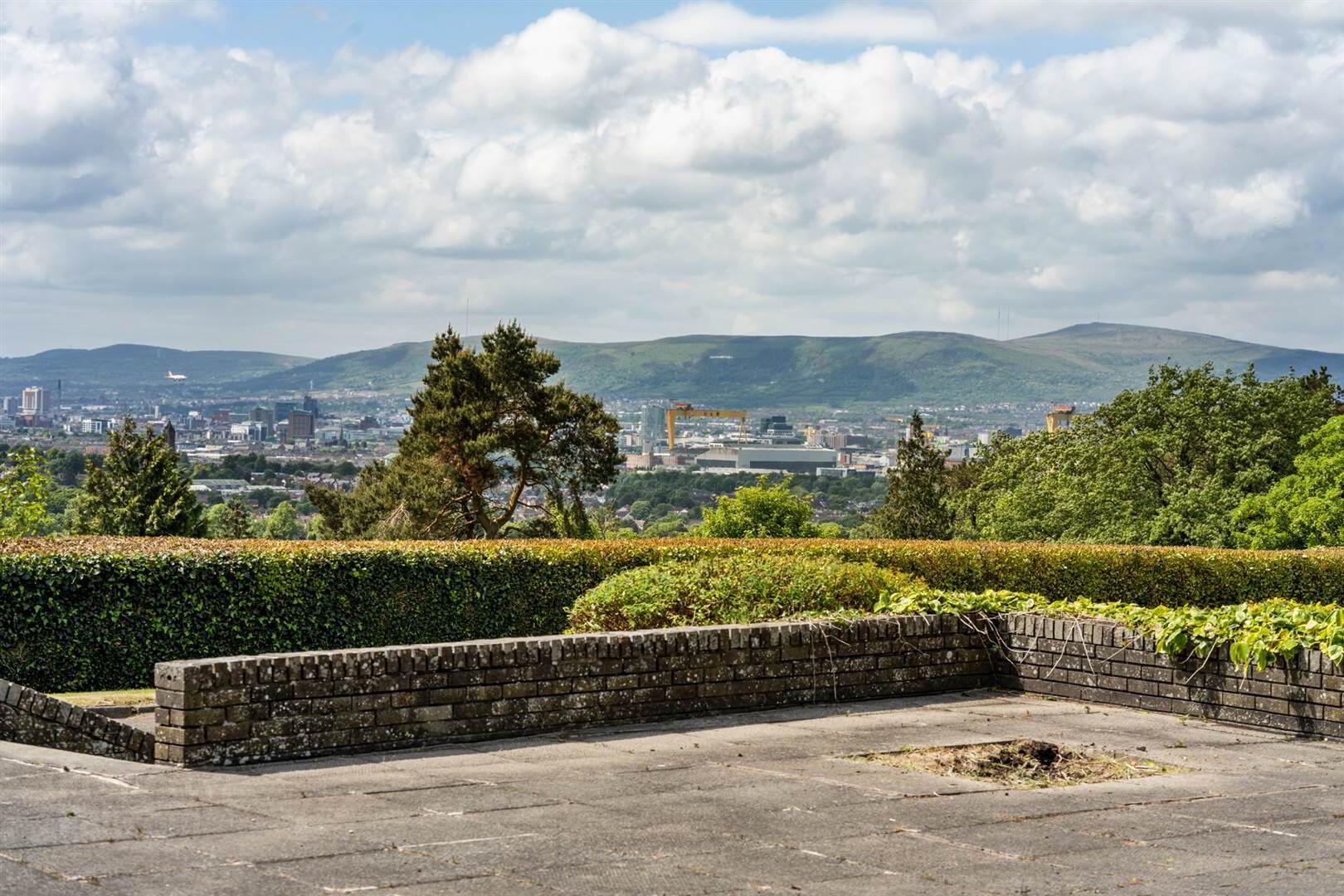 "Glenshee", 72 Quarry Road 15 of 19