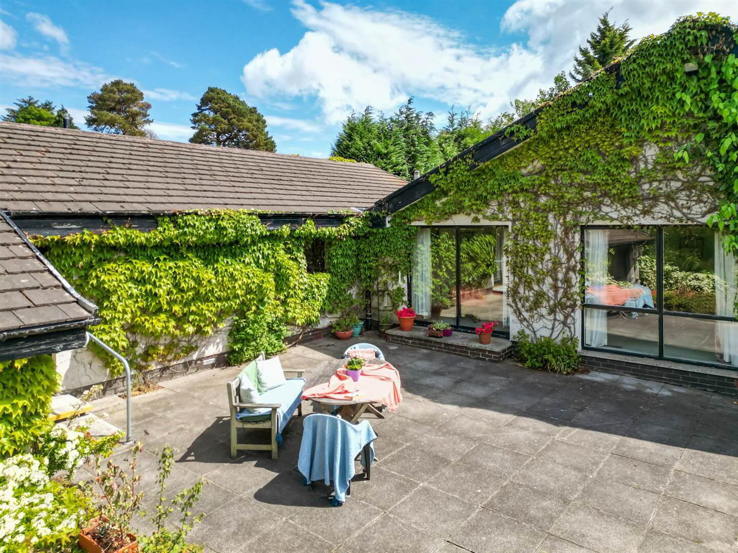 "Glenshee", 72 Quarry Road 16 of 19