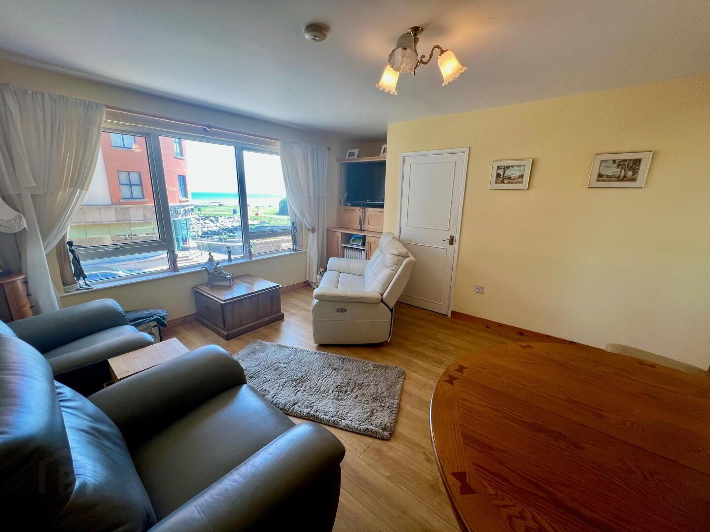 3 Castlebridge Court 8 of 19
