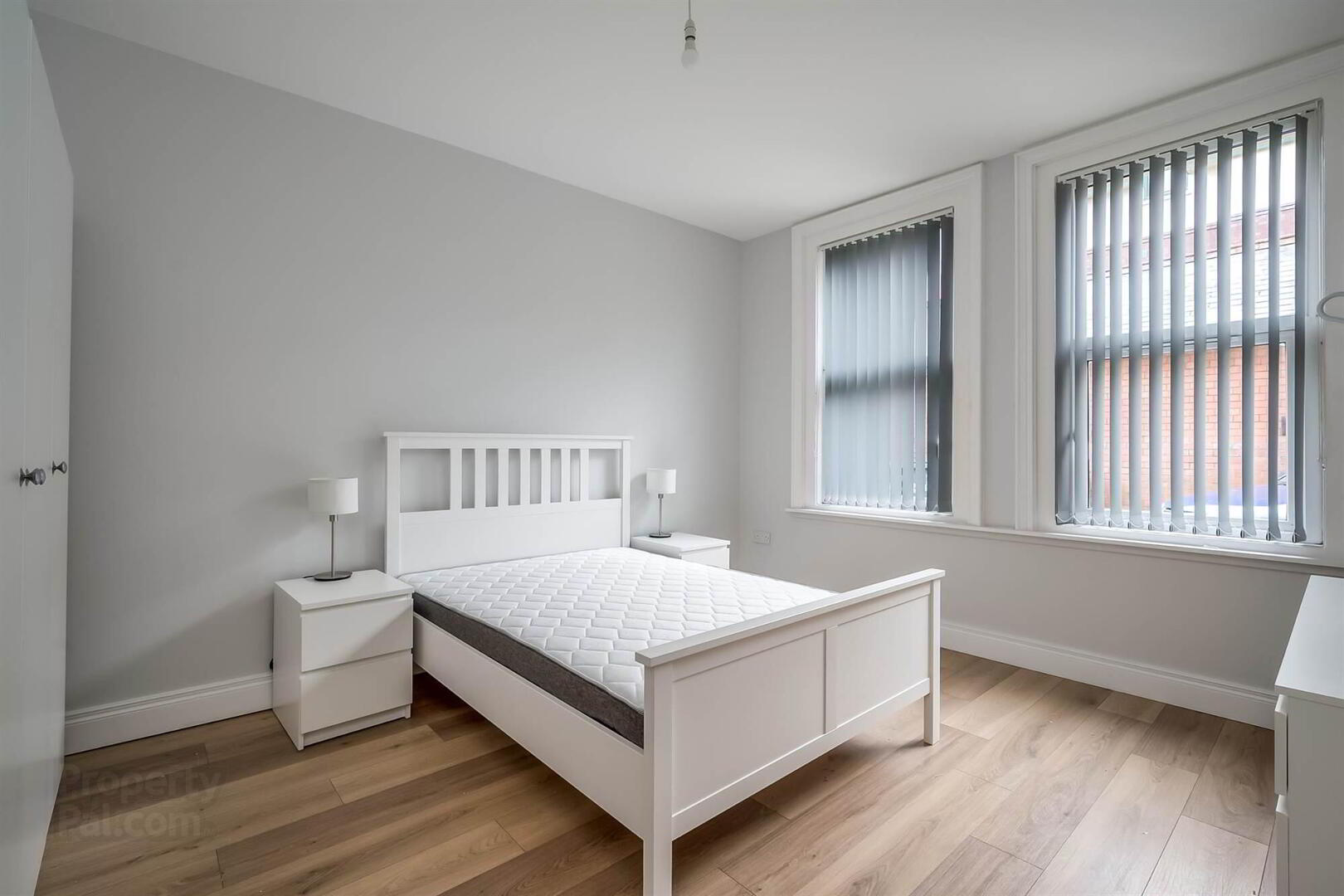 Apt 1, 62 Malone Road 8 of 12