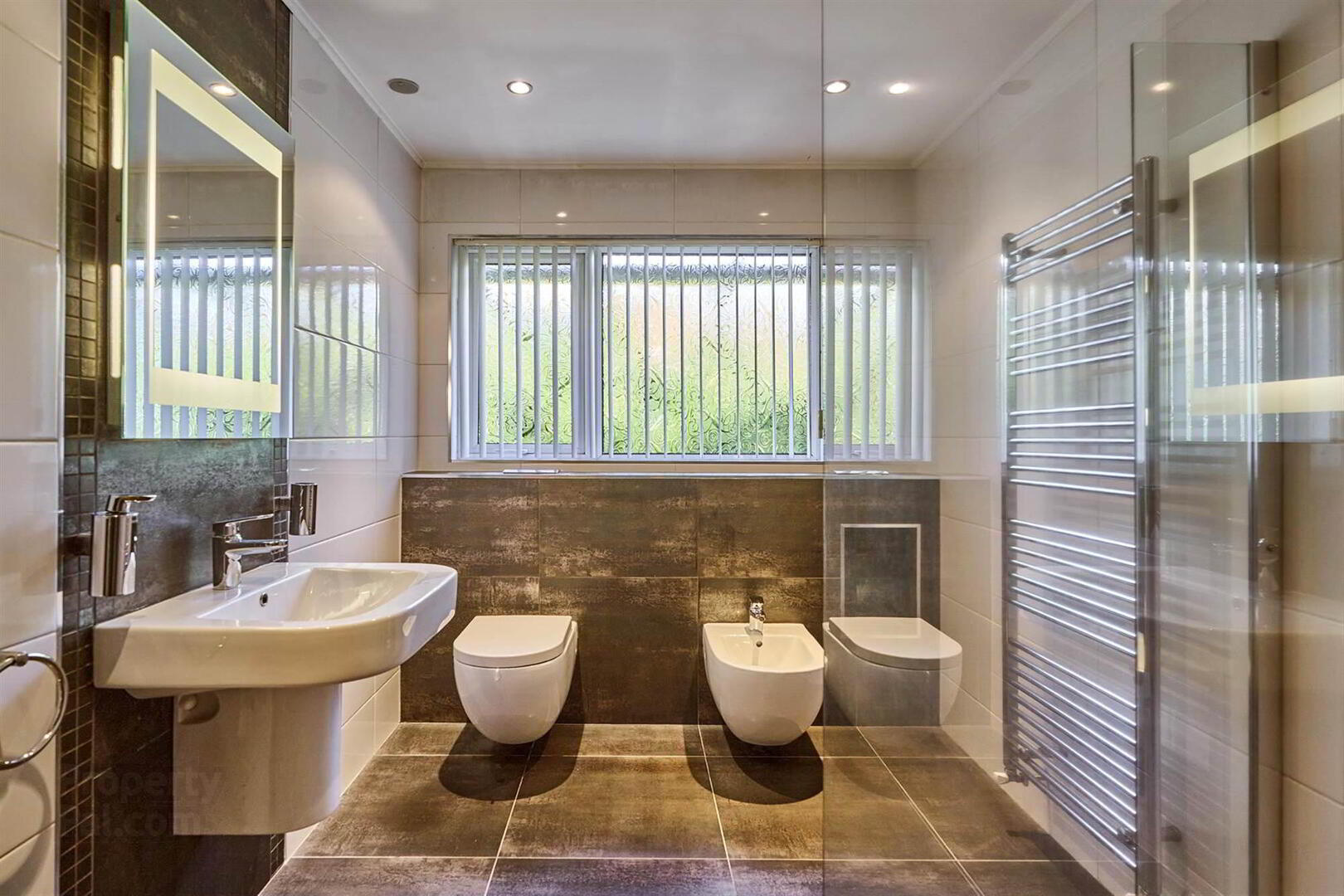 19 Orlock Lane 15 of 33