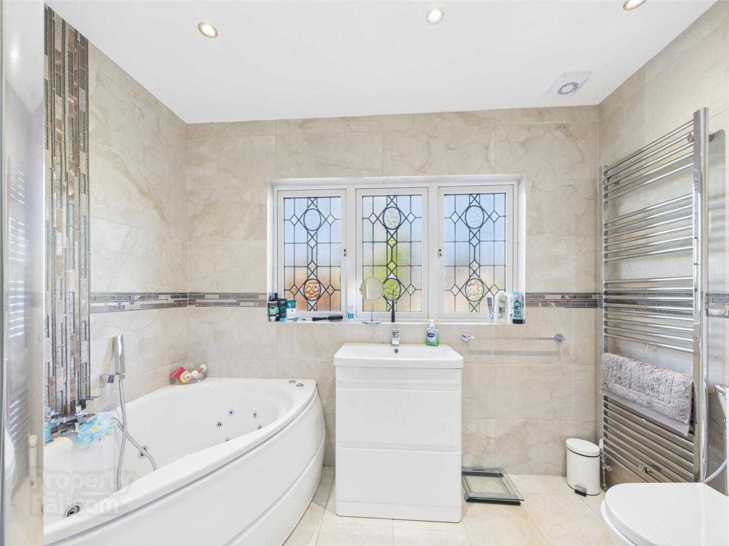 57 Balmoral Avenue 27 of 32