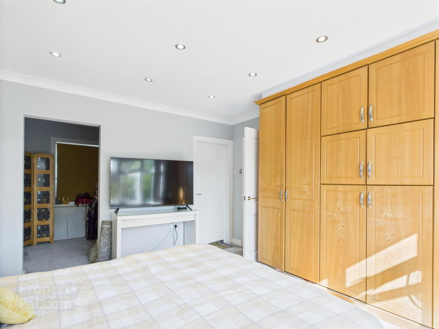 57 Balmoral Avenue 21 of 32