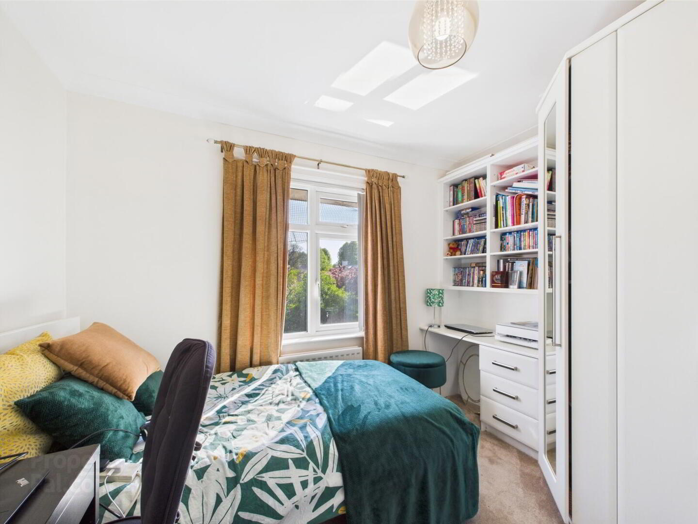 57 Balmoral Avenue 28 of 32