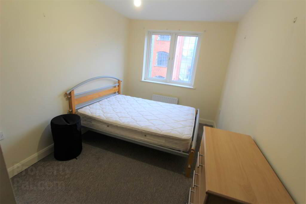 17 Dunmore Building, 32 Old Bakers Court 5 of 8