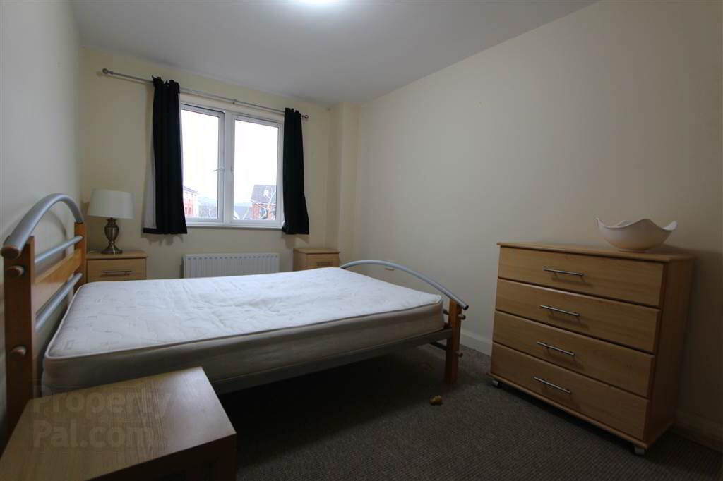 17 Dunmore Building, 32 Old Bakers Court 7 of 8