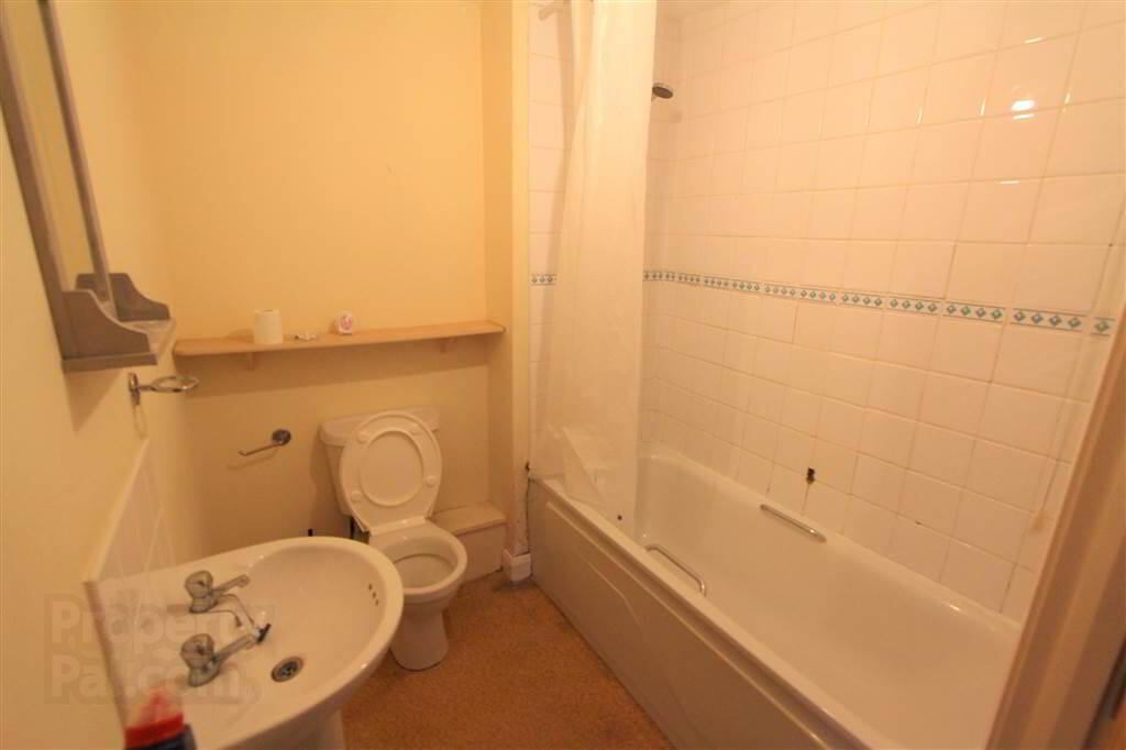 17 Dunmore Building, 32 Old Bakers Court 6 of 8