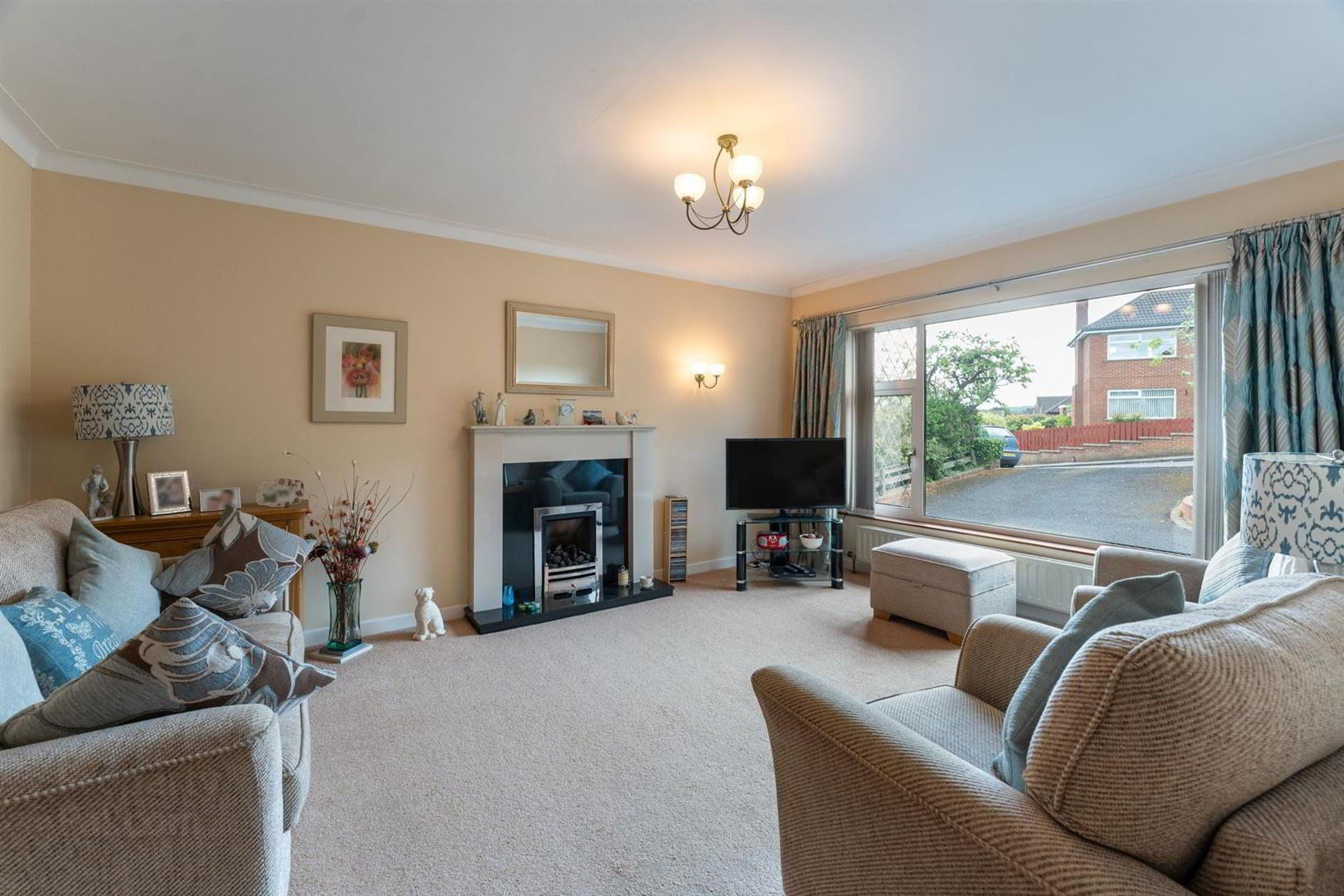 13 Grange Avenue 4 of 26