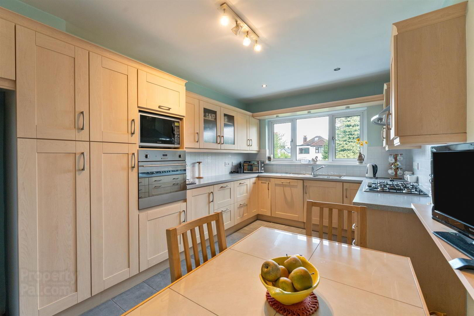 13 Grange Avenue 12 of 26