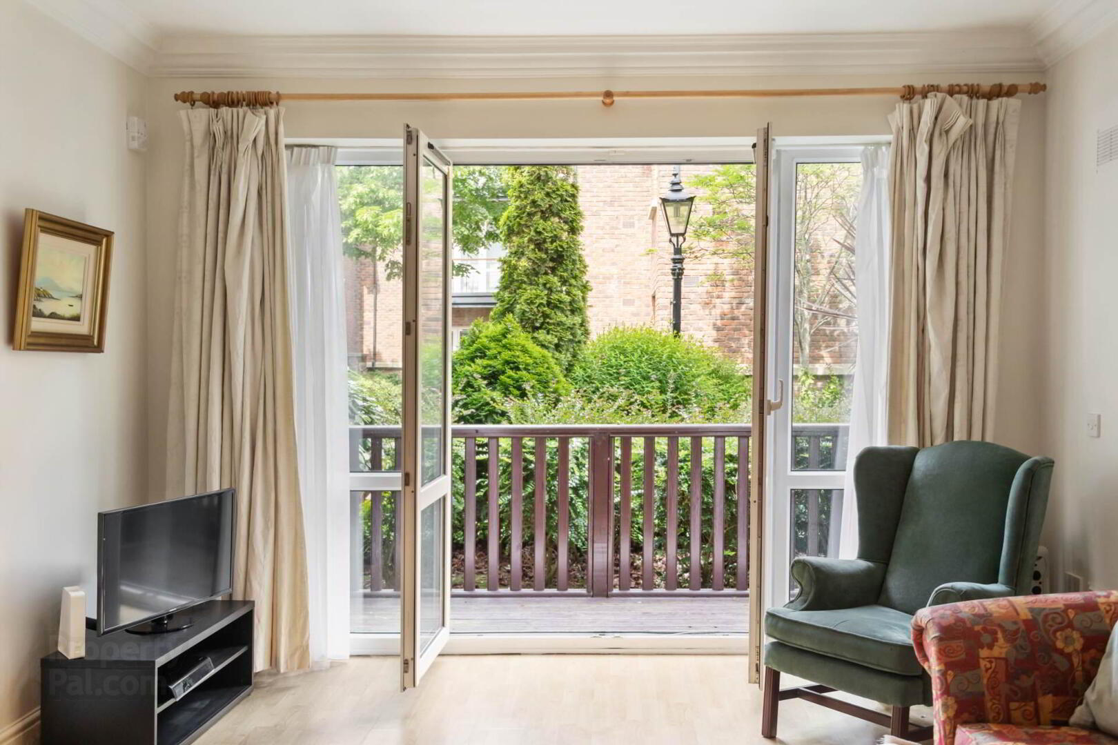 Apt 35, Woodview Off Mount Merrion Avenue 6 of 14