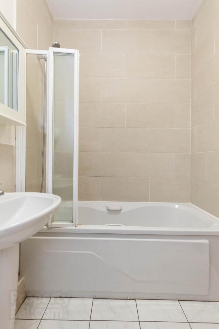 Apt 35, Woodview Off Mount Merrion Avenue 13 of 14