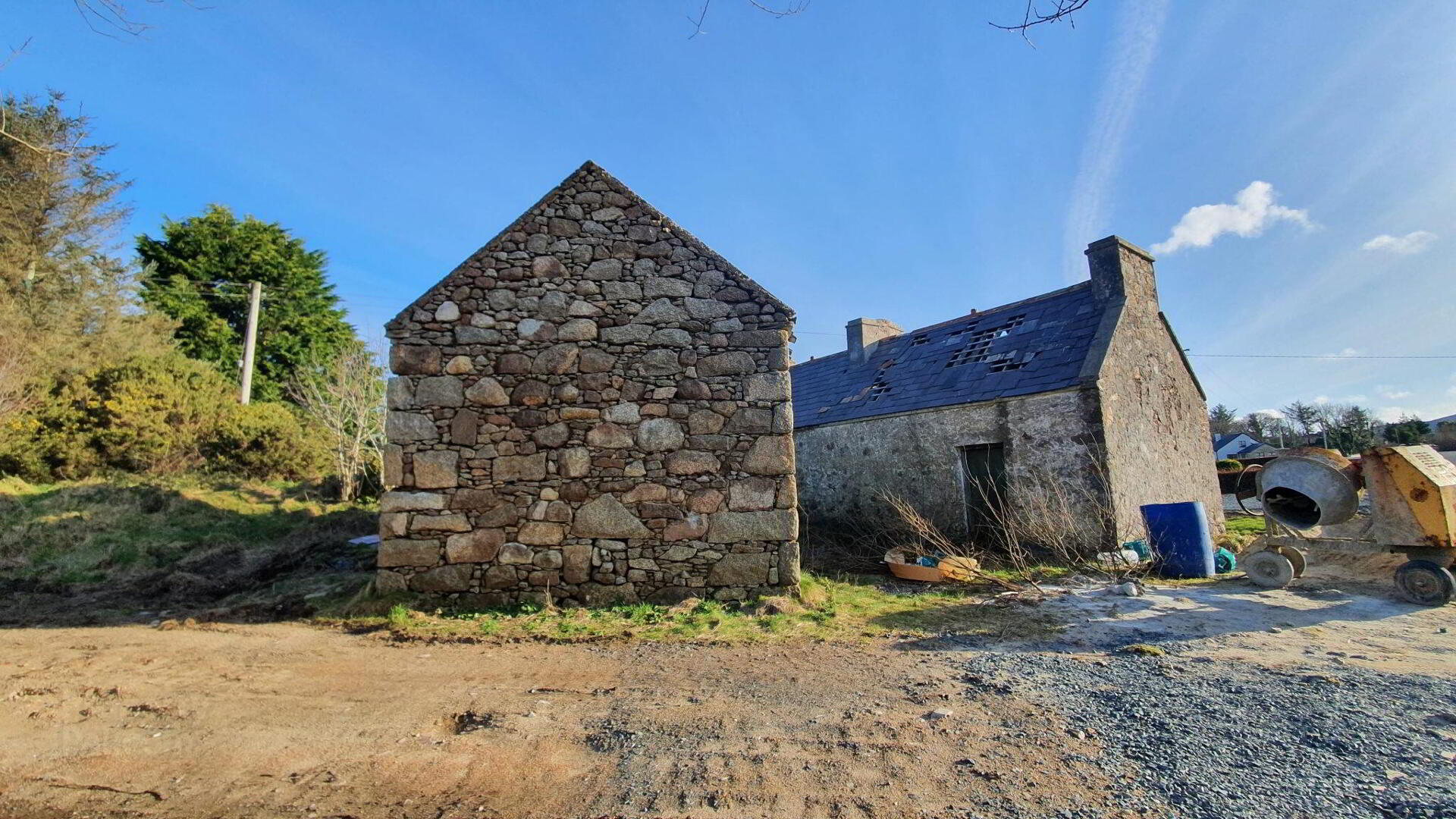 Lower Dore 1 of 4