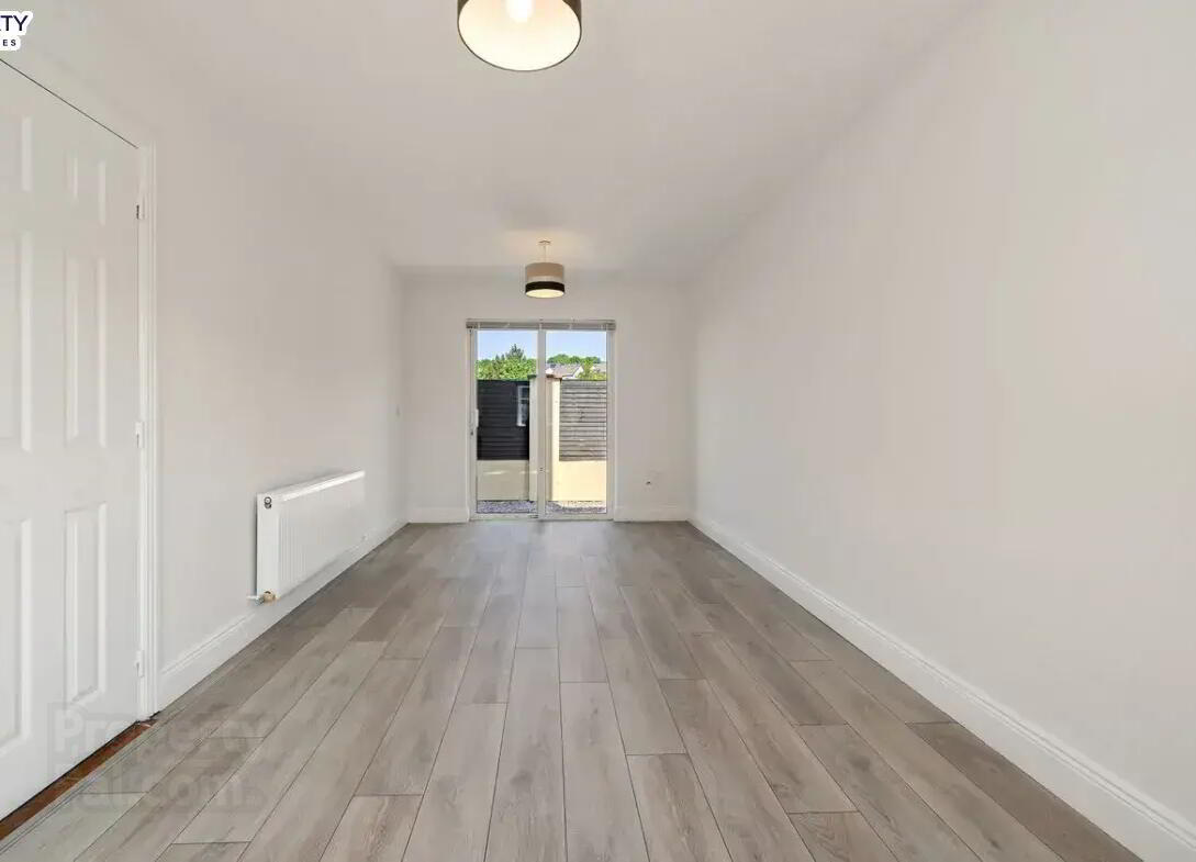 6 Ivy Grove 8 of 16
