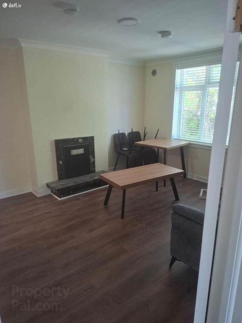 Apartment 5 Woodville Lodge 93 Belmont Avenue 6 of 10