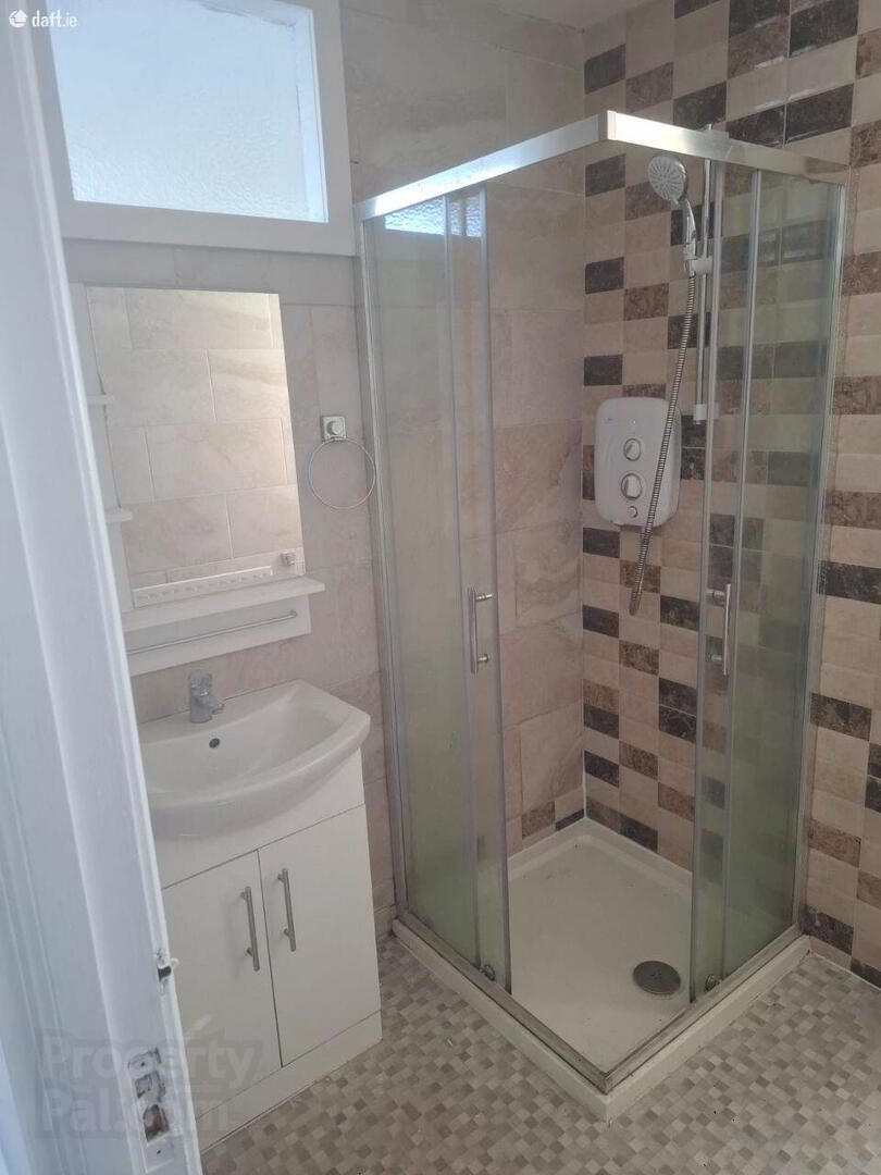 Apartment 5 Woodville Lodge 93 Belmont Avenue 9 of 10
