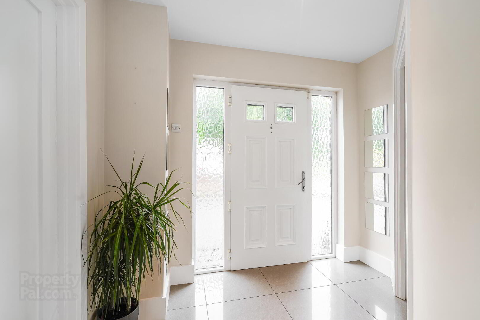17 Lindisfarne Park 4 of 33