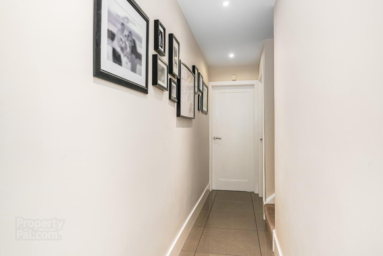 17 Lindisfarne Park 5 of 33