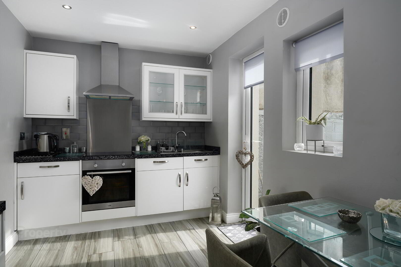 172 Le Fanu Road 10 of 24