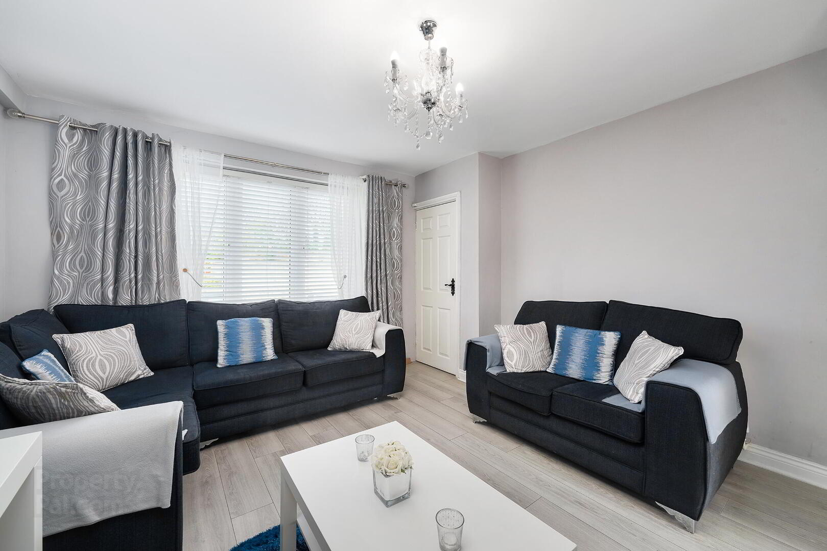 172 Le Fanu Road 5 of 24