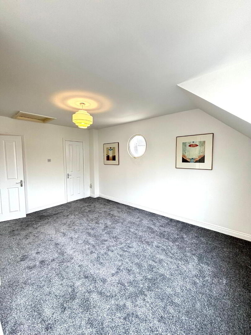 Delhurst Avenue 10 of 13