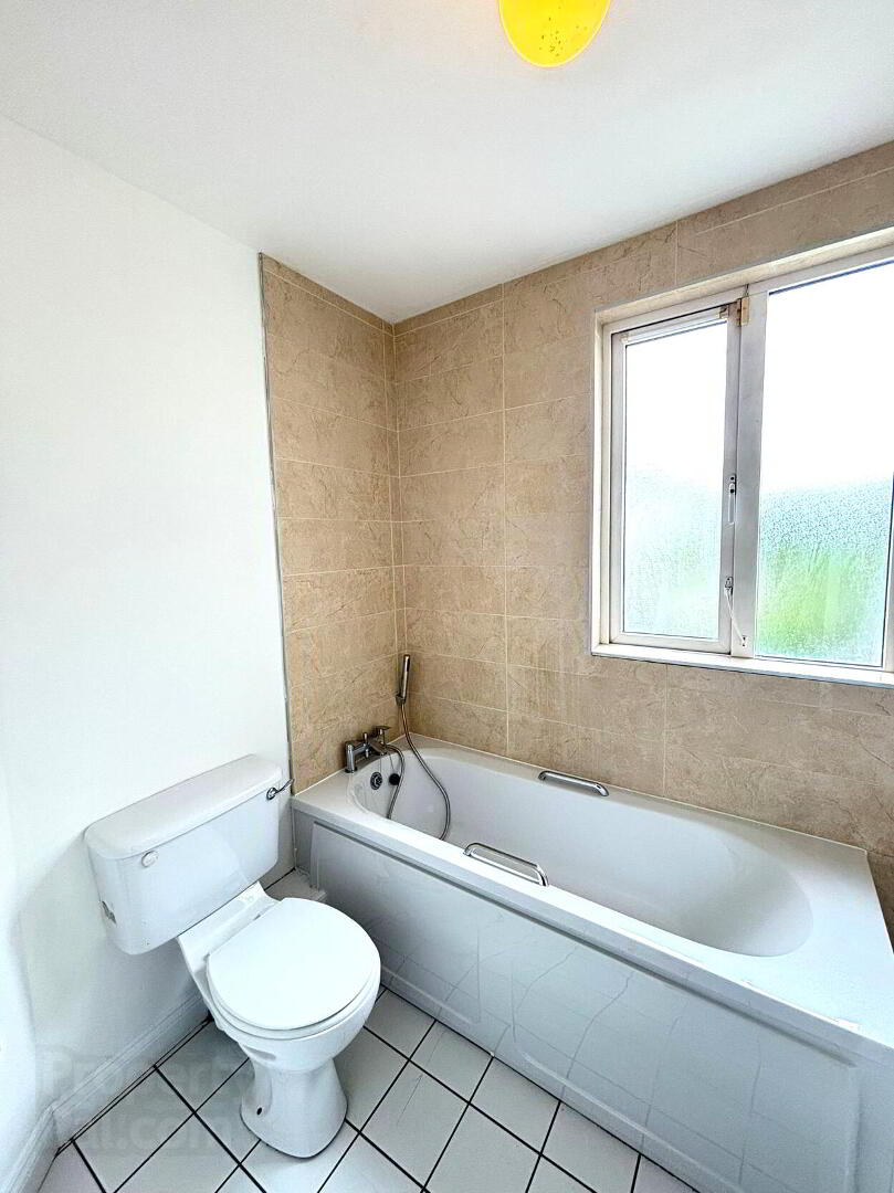 Delhurst Avenue 13 of 13