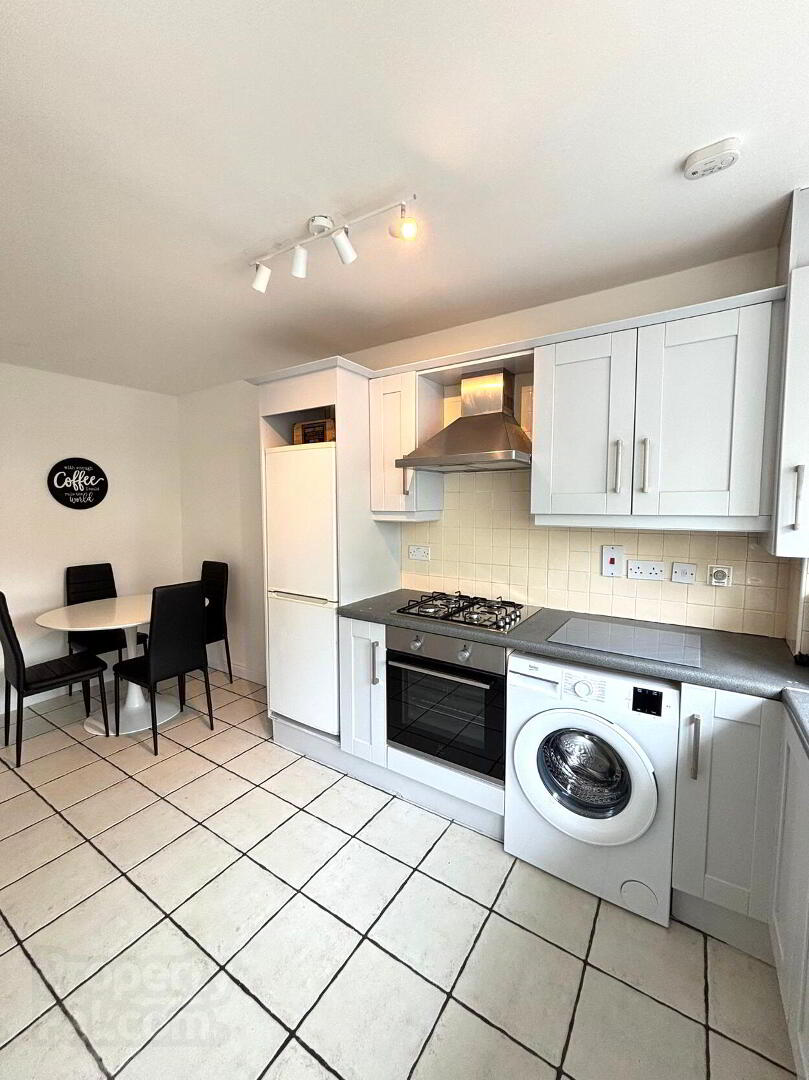 Delhurst Avenue 3 of 13
