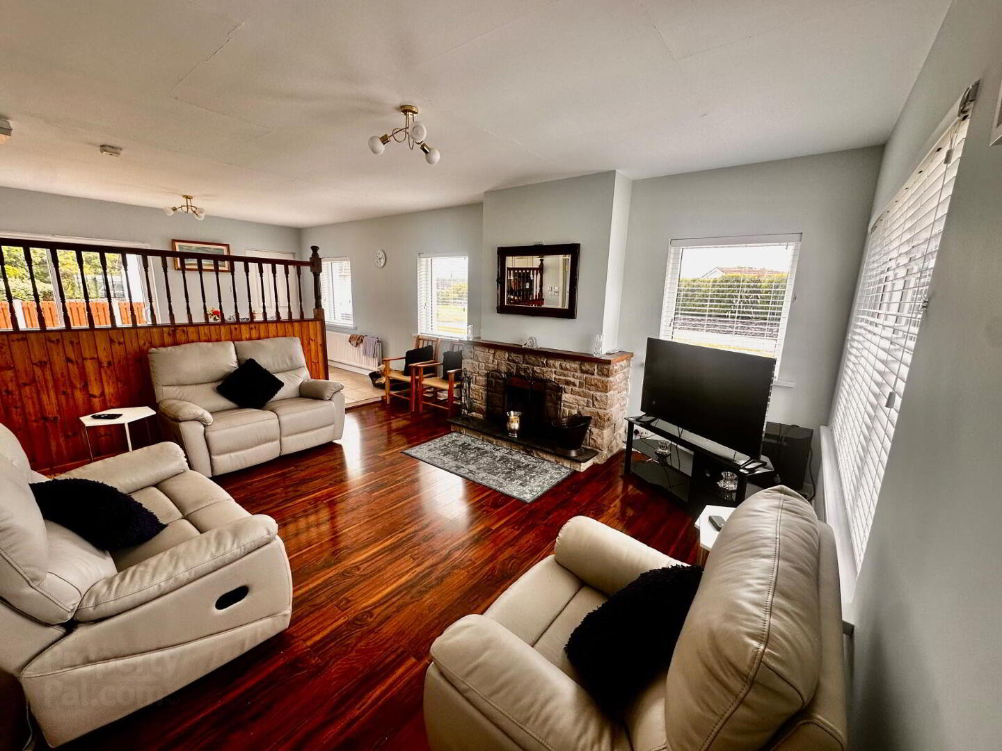 26 Wine Strand Cottages 3 of 20