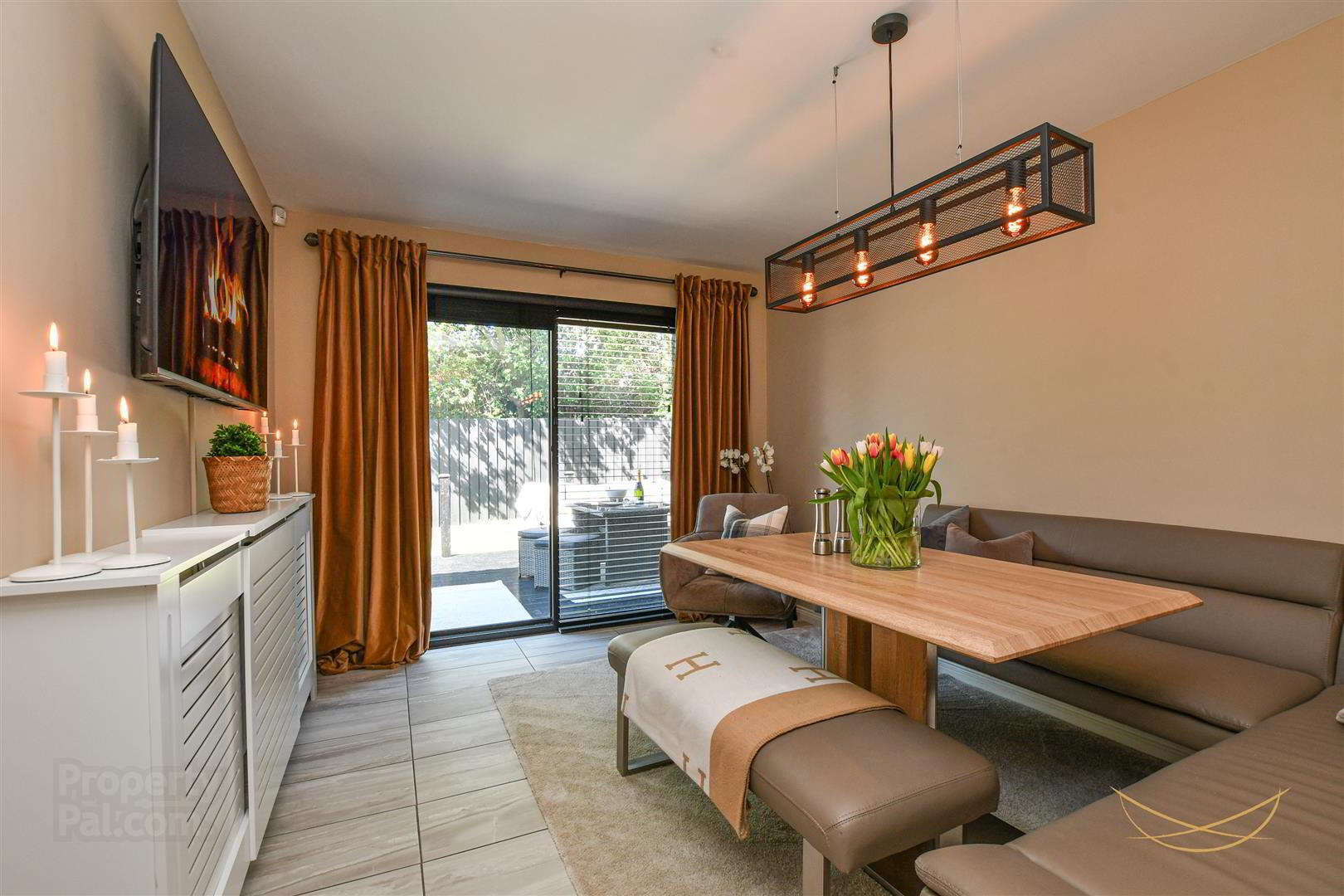 6 Blackthorn Grange 17 of 54