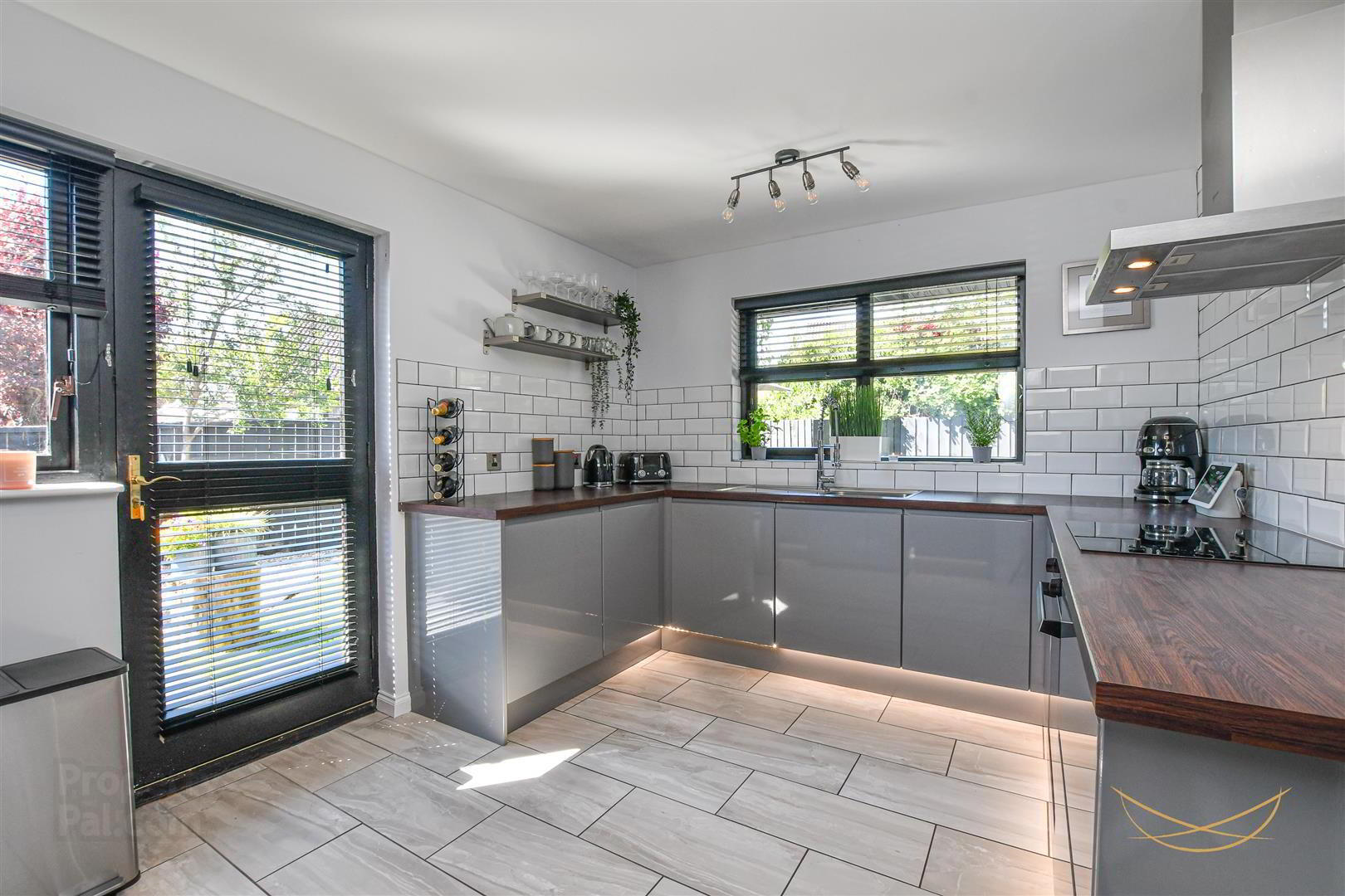 6 Blackthorn Grange 20 of 54