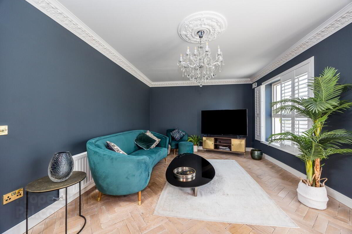 25 Churchfield Cres 3 of 20