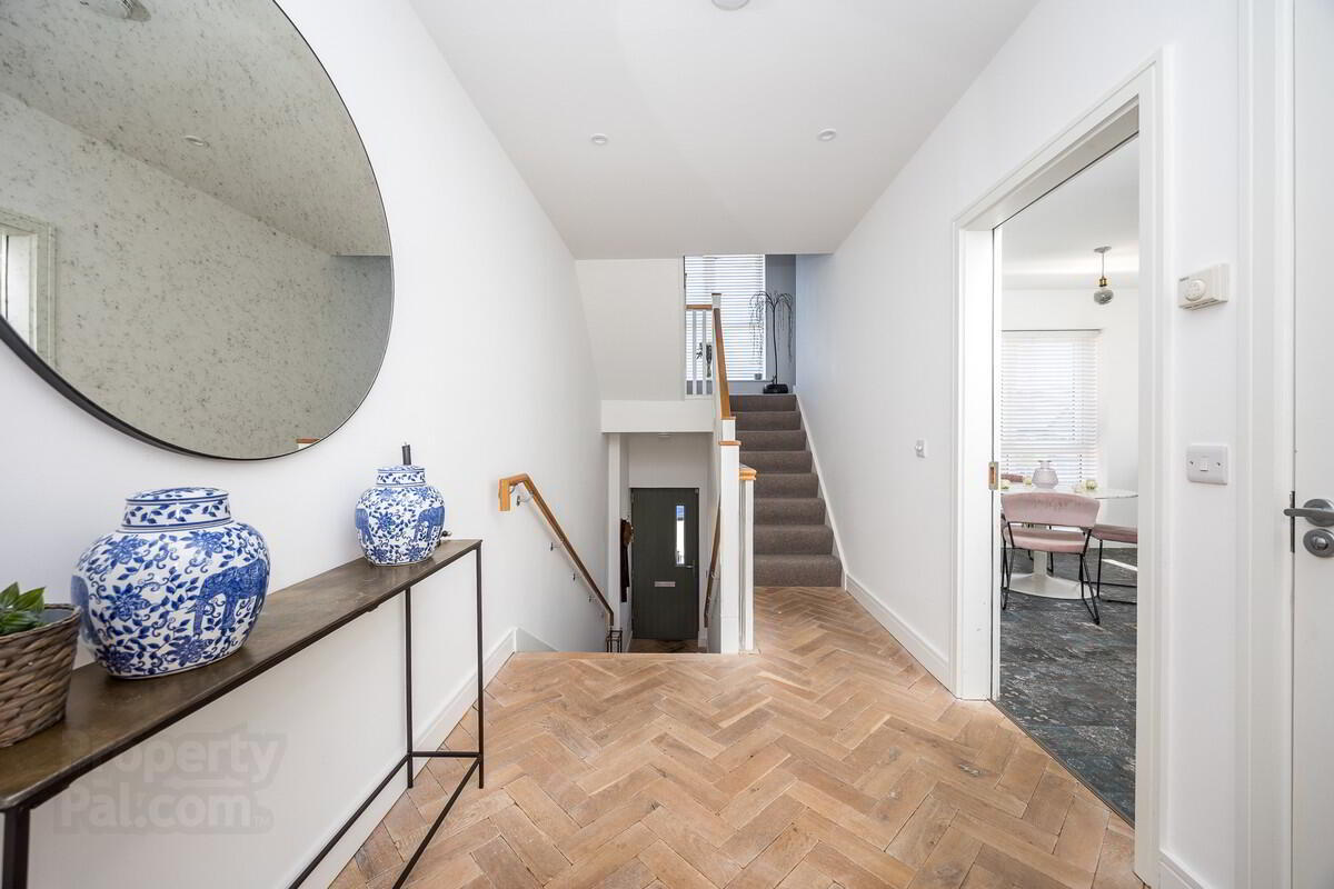 25 Churchfield Cres 6 of 20