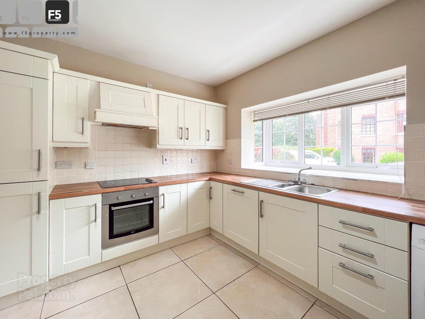 16 Broomhill Manor 5 of 10