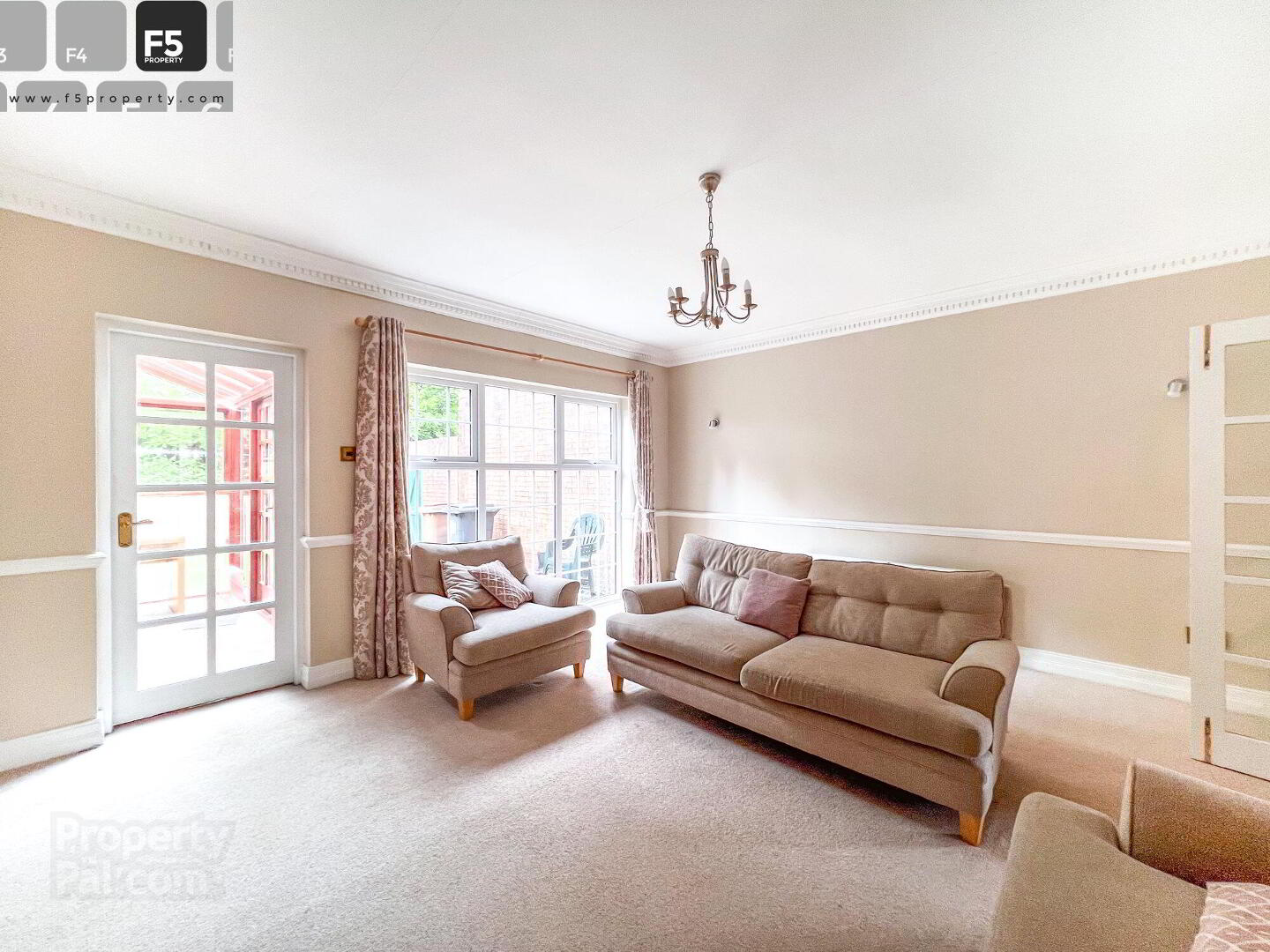 16 Broomhill Manor 3 of 10