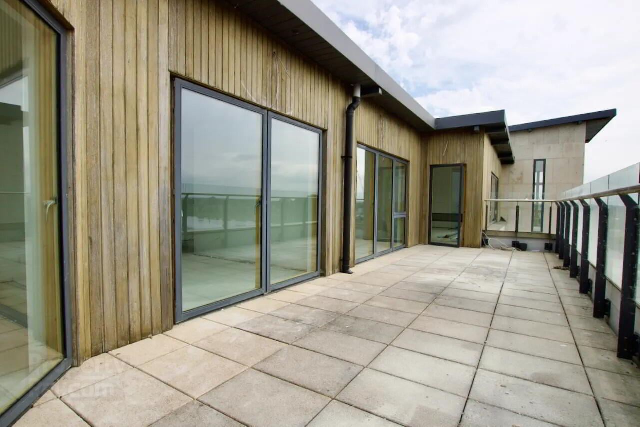 51 Bastion Quay 25 of 25