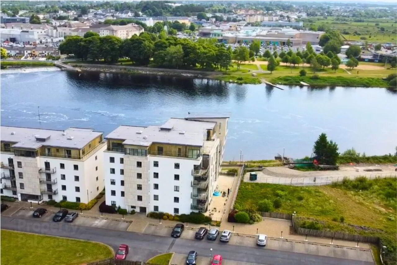51 Bastion Quay 3 of 25
