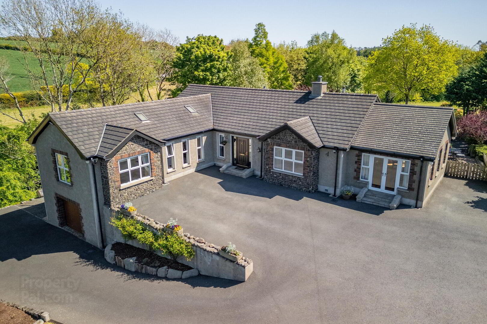 'Groomsbridge', 2 Dunnanew Road 2 of 43