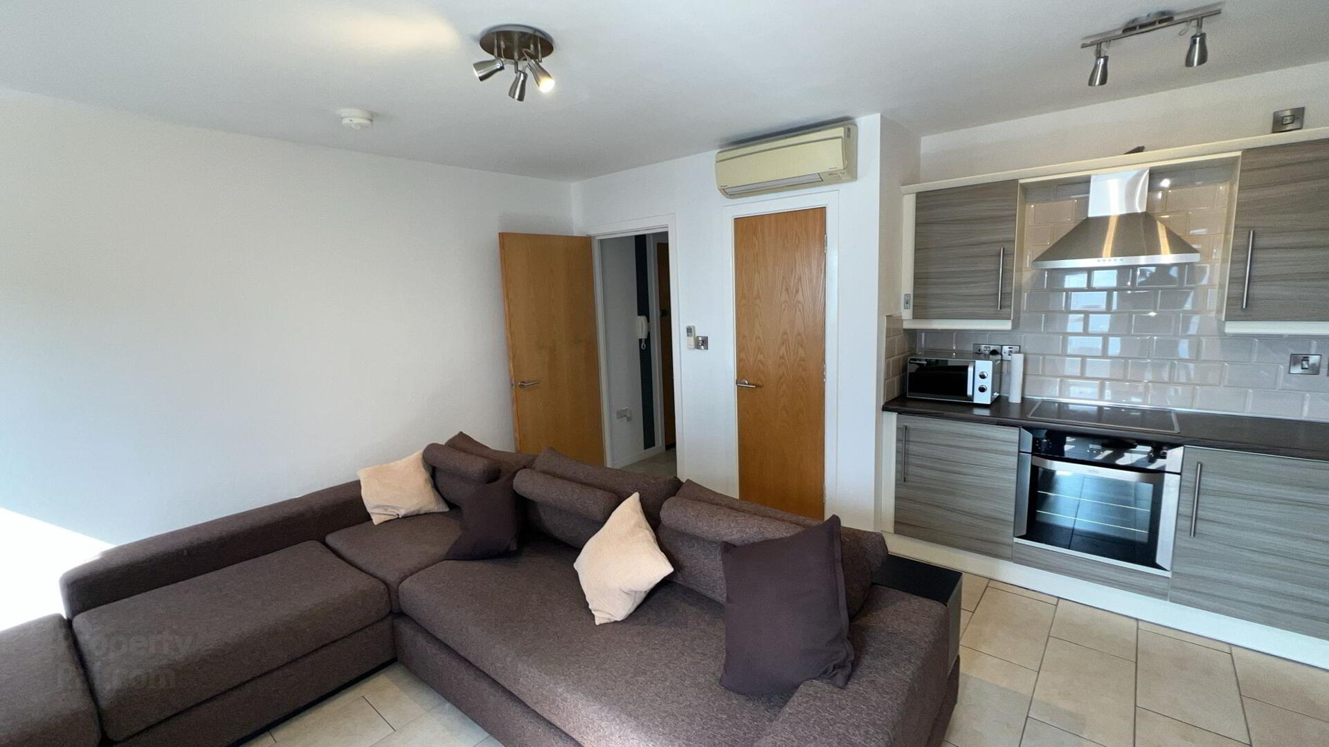 Unit 3, 40-42 Church Street 3 of 9
