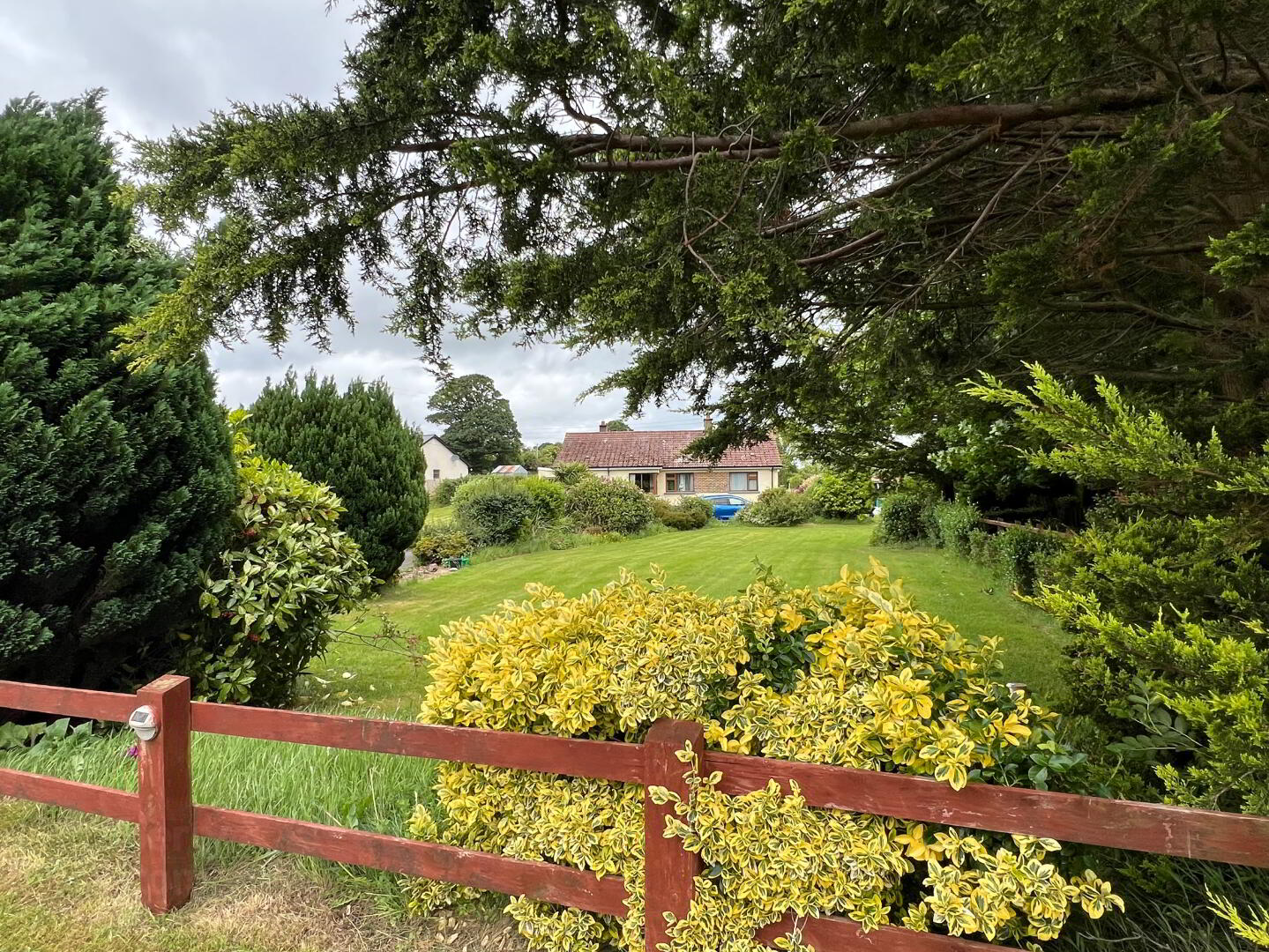 property description image