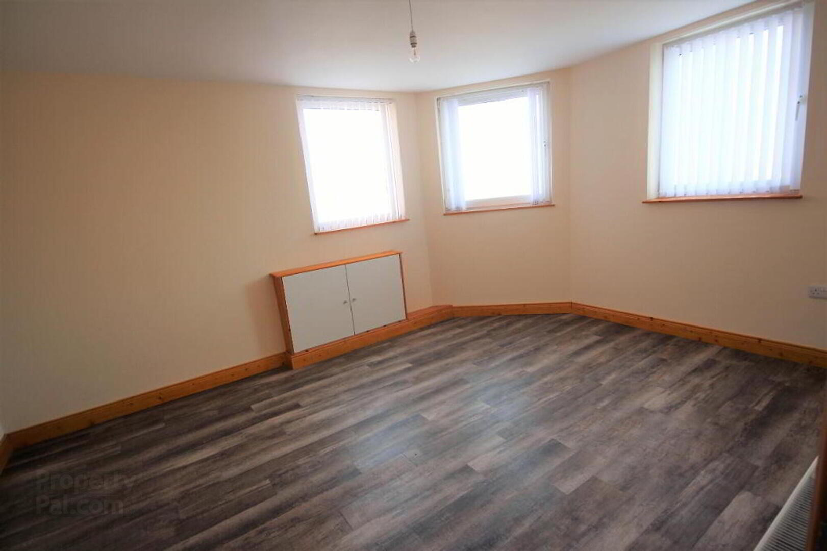 121a Disraeli Street 4 of 7