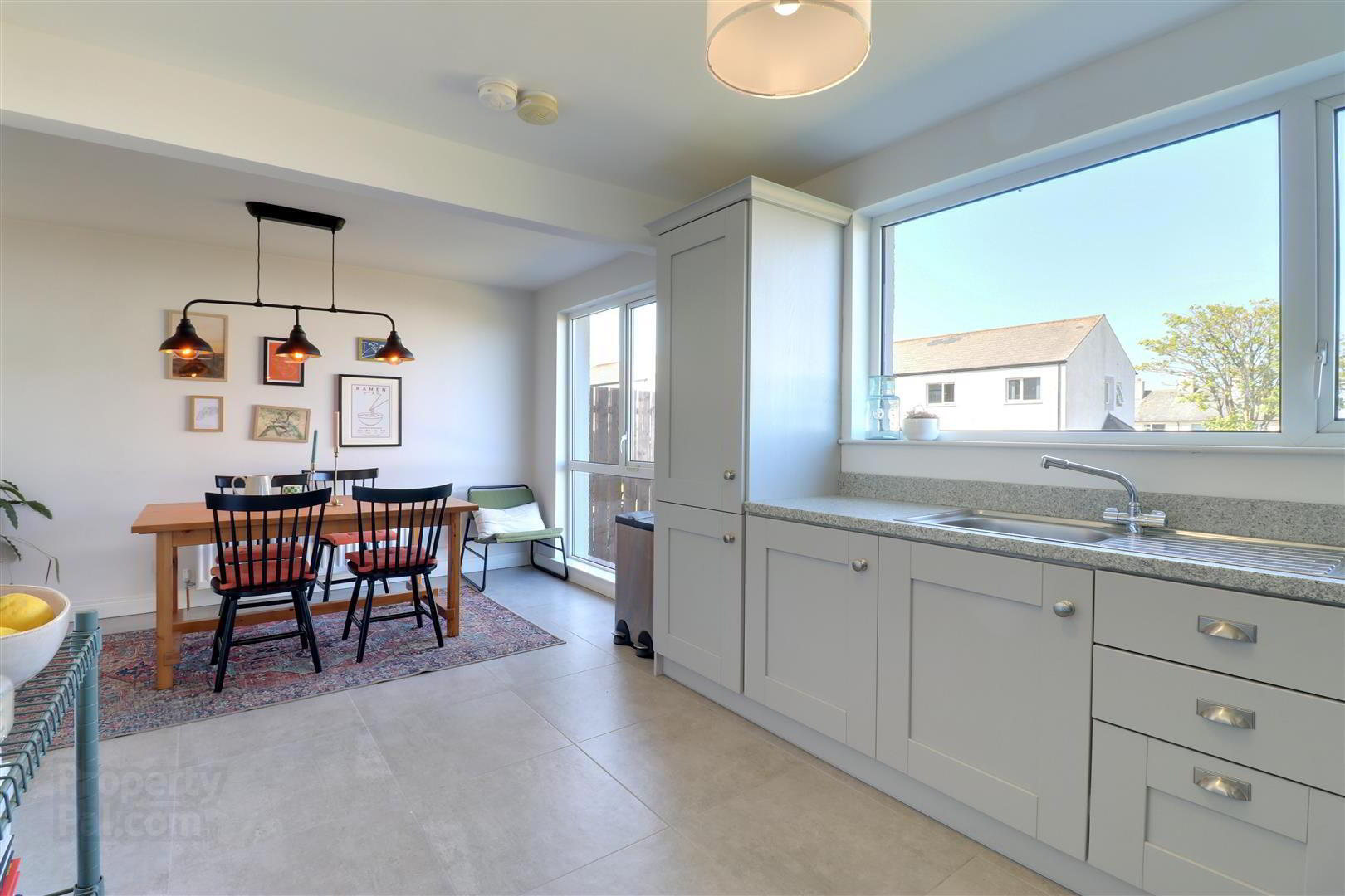 22 Woburn Drive 11 of 25