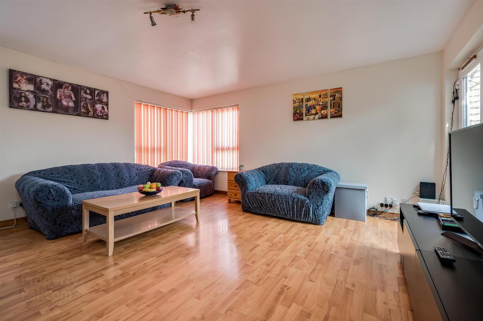 57 Willowfield Street 3 of 16