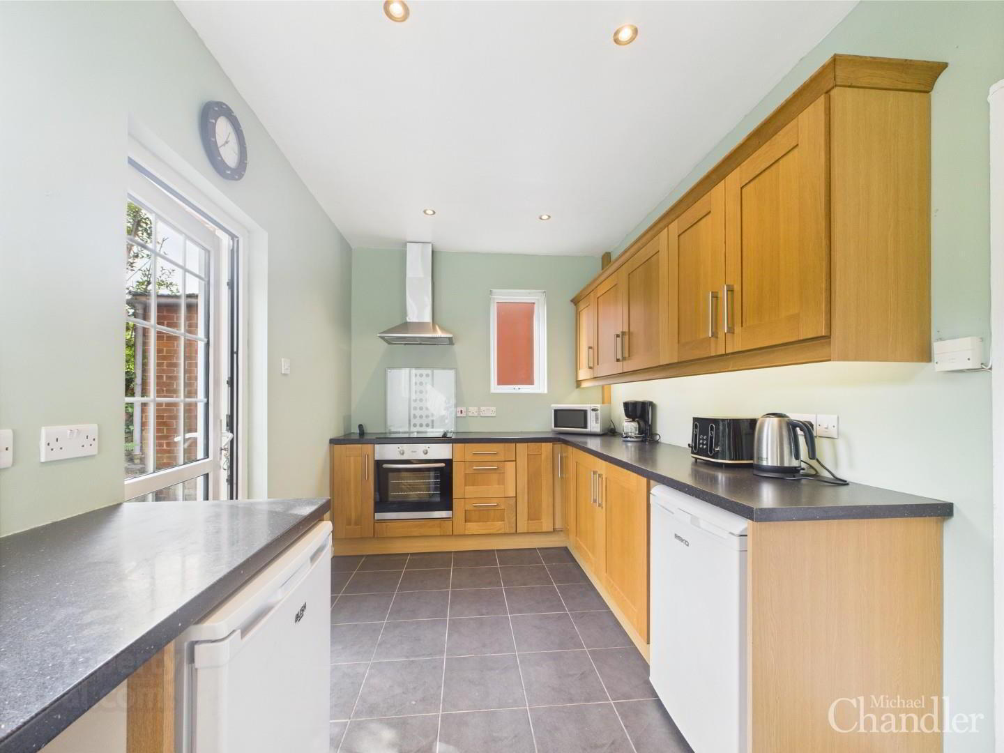 242 Saintfield Road 7 of 24