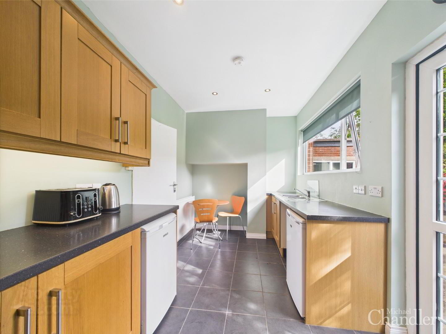 242 Saintfield Road 9 of 24