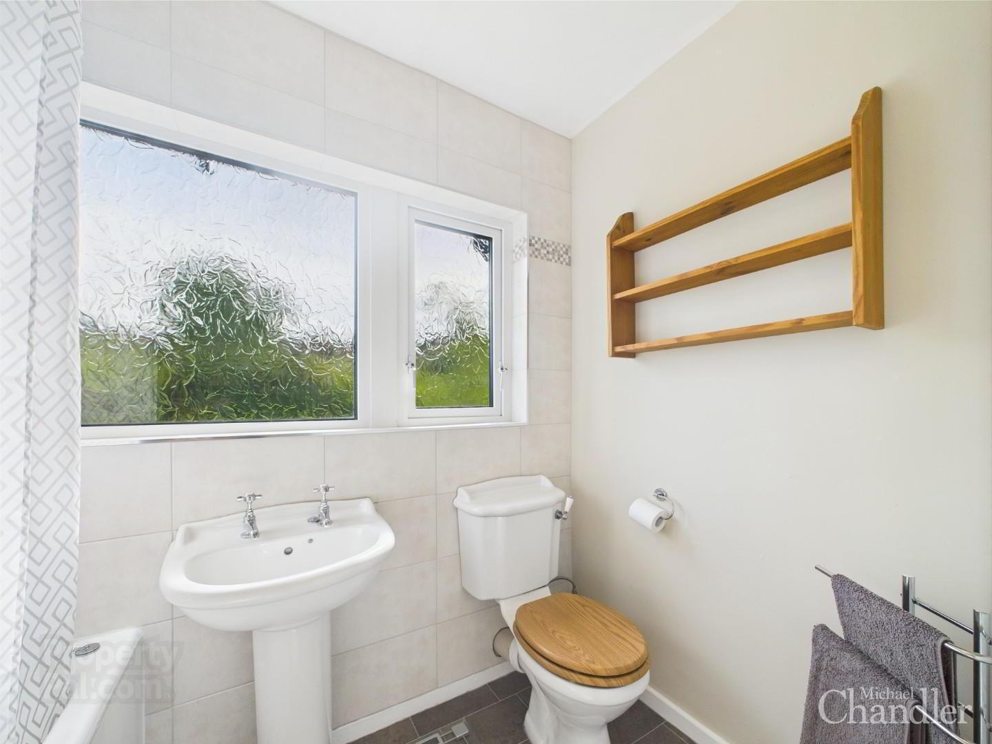 242 Saintfield Road 19 of 24