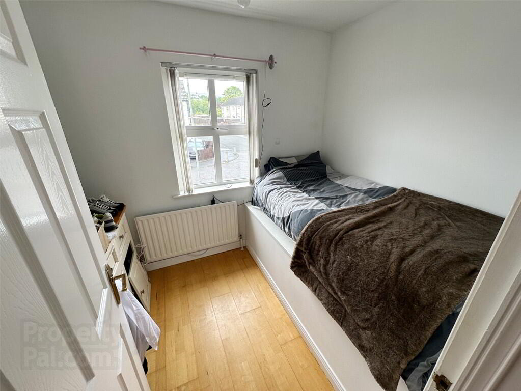 23 Bavan Grove 10 of 12