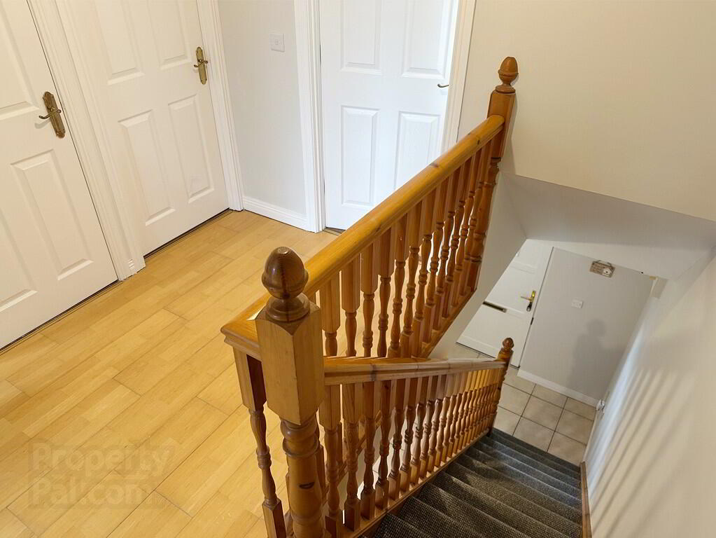 23 Bavan Grove 7 of 12