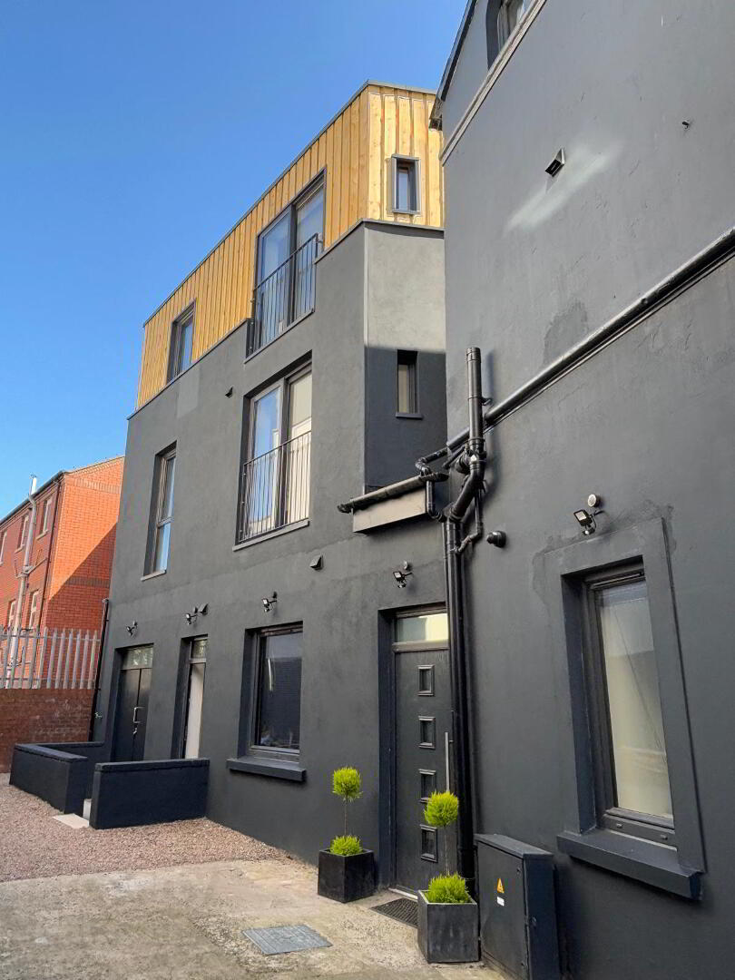 Unit B, 140 Lisburn Road 1 of 16