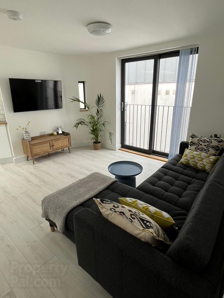 Unit C, 140 LISBURN ROAD 1 of 16