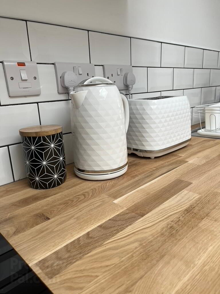 Unit C, 140 LISBURN ROAD 7 of 16
